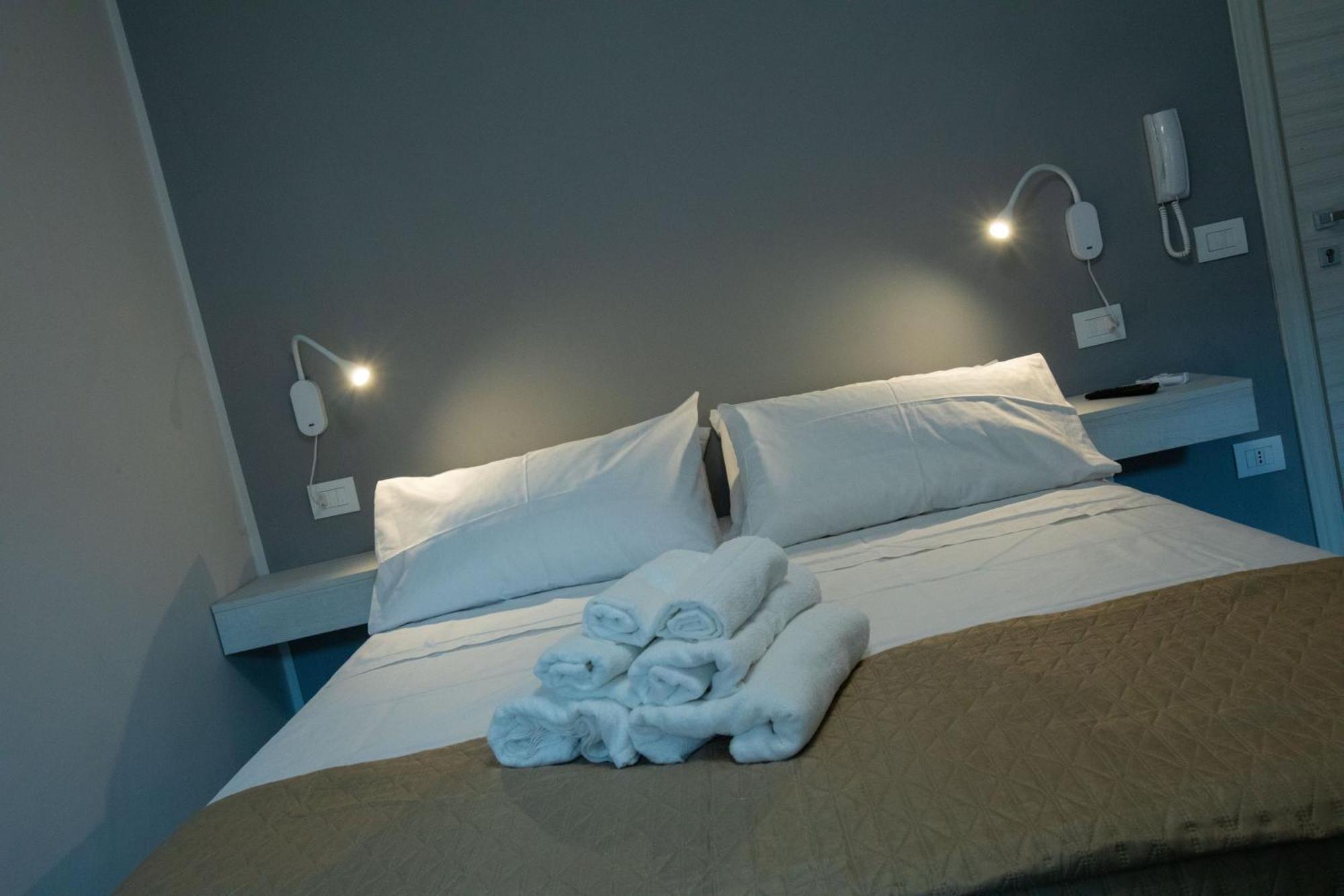 Al 54 Accommodation San Benedetto del Tronto Exterior foto