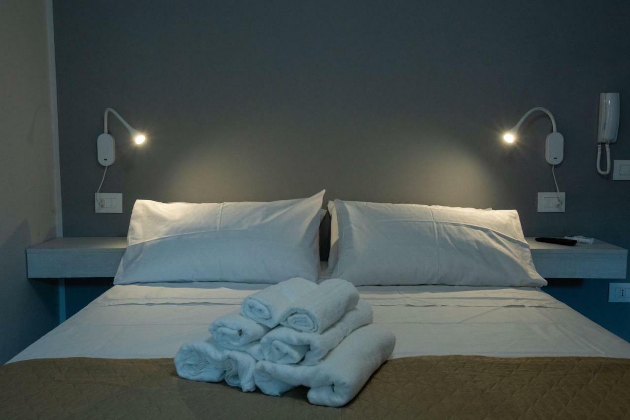 Al 54 Accommodation San Benedetto del Tronto Exterior foto